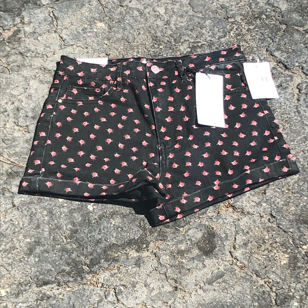 Forever 21 NWT High Rise Black Mini Shorts